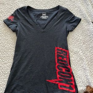 Redcon1 tee v neck small